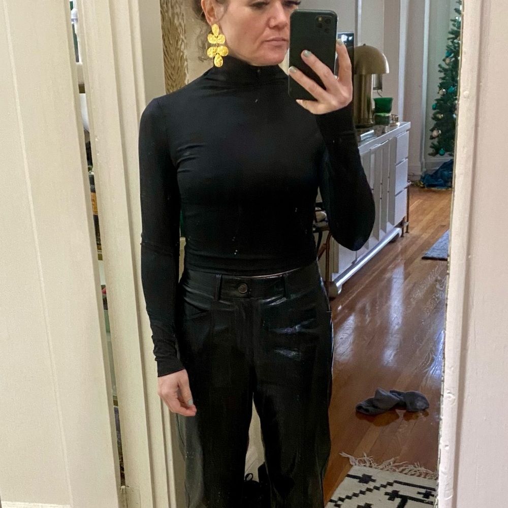 Black thin sleek Turtleneck Long Sleeve Top with cutout back